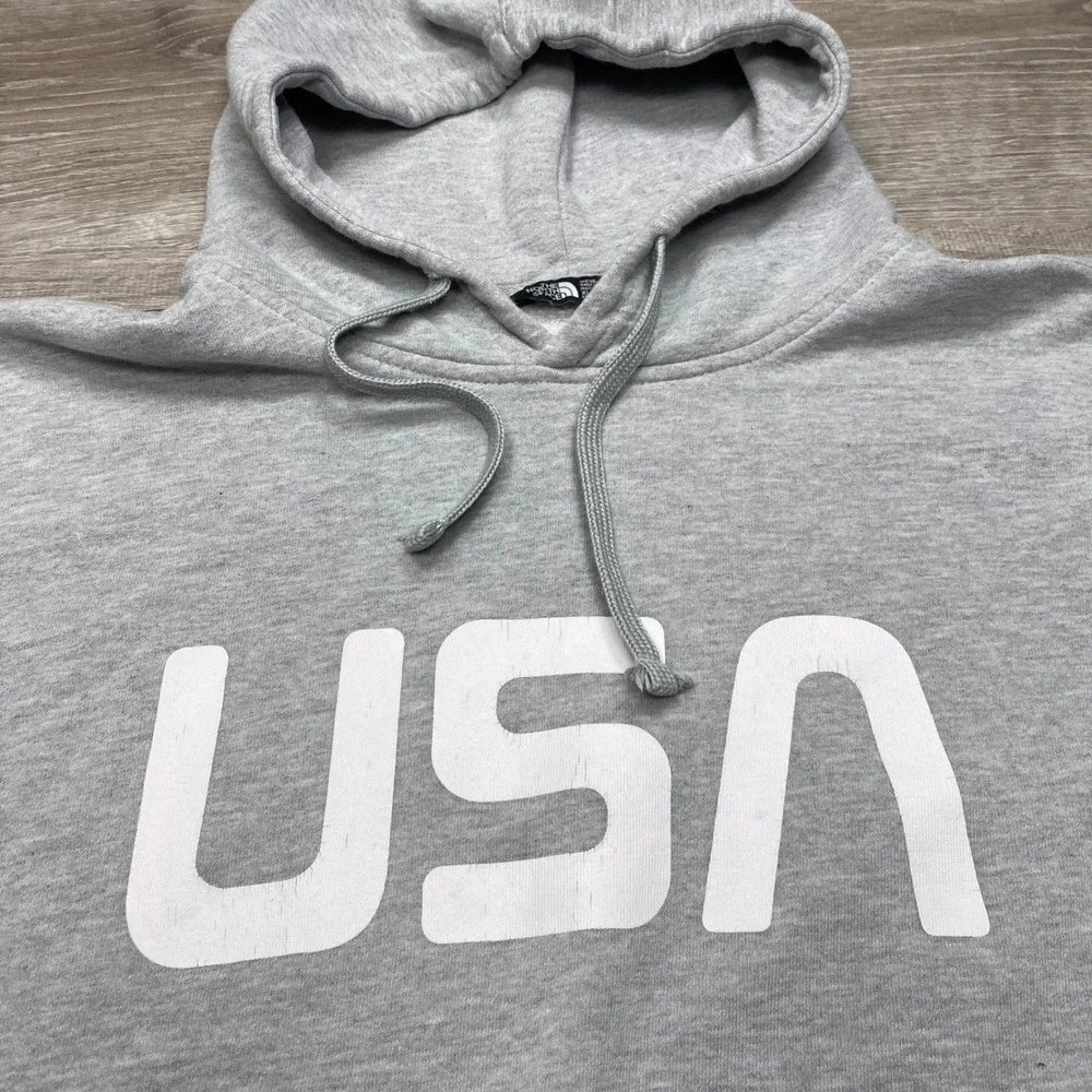 The North Face Hoodie Mens XL Gray USA Graphic Flag Patch Fleece Pullover